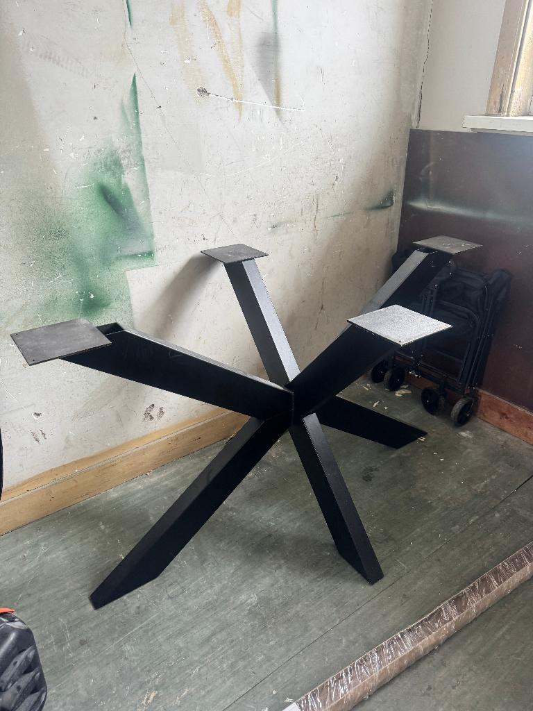 Metalen tafelpoot, Huis en Inrichting, Tafelonderdelen, Ophalen, Tafelpoot, Gebruikt, 50 tot 100 cm
