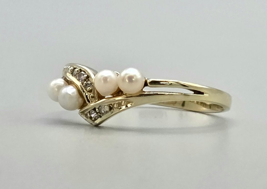 Gouden vintage ring met parels en diamanten. 2026/445, Met edelsteen, ., Ophalen of Verzenden, Zo goed als nieuw