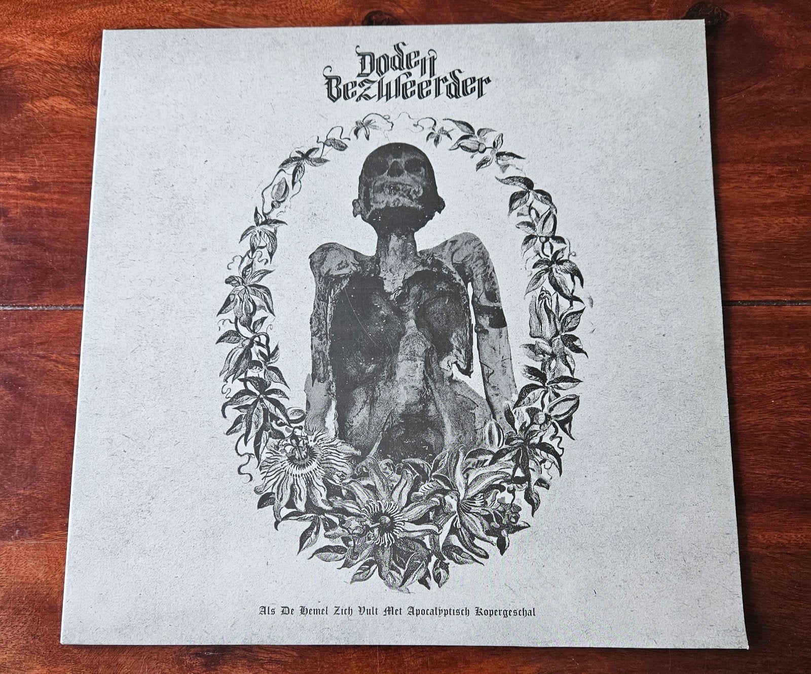 Dodenbezweerder LP, Ophalen of Verzenden, Zo goed als nieuw, 12 inch, Poprock