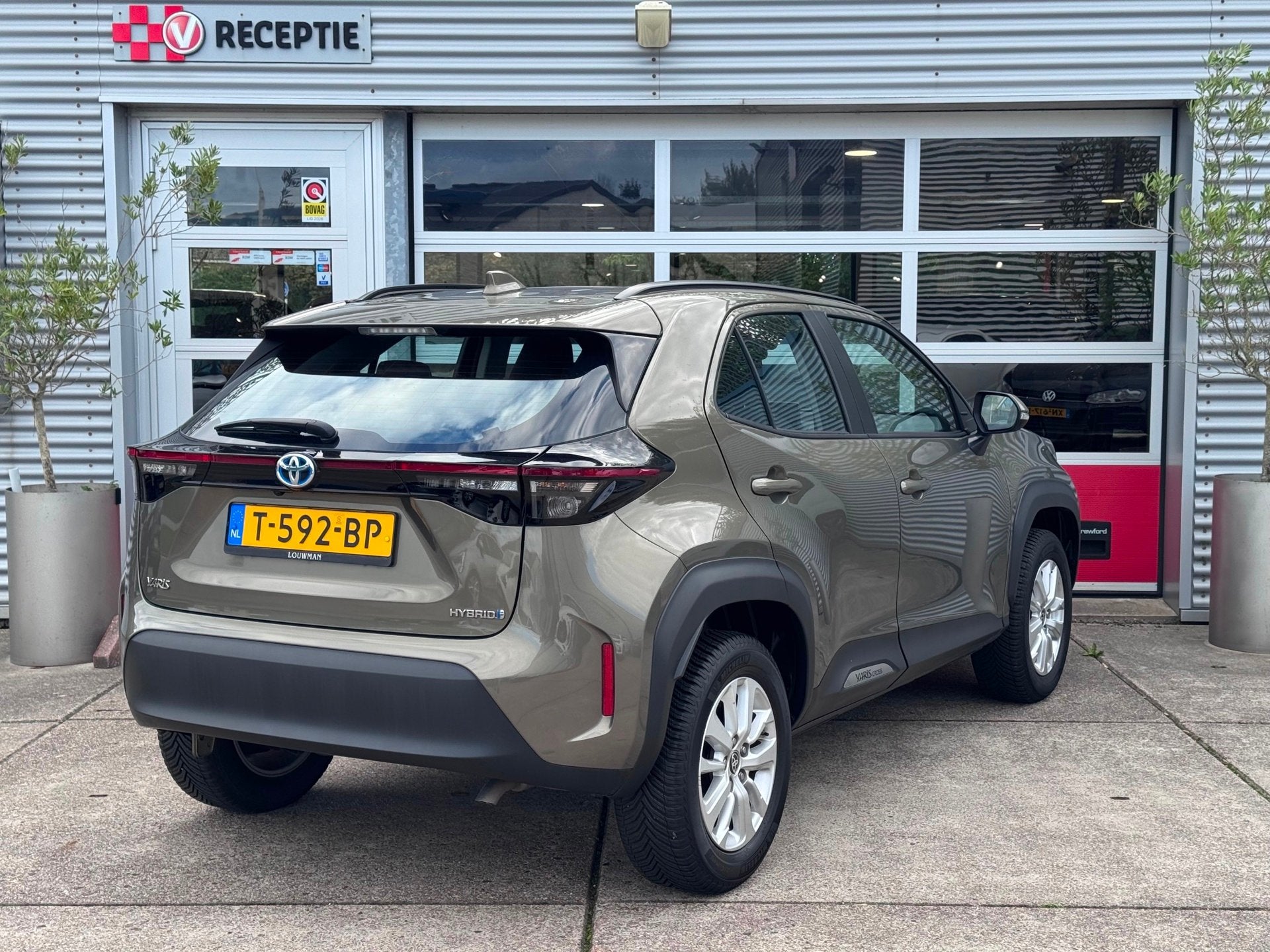 Toyota Yaris Cross 1.5 Hybrid Active / A.Cam / Cruise / Carp, Auto's, Dealer onderhouden, Gebruikt, Bedrijf, 93 pk