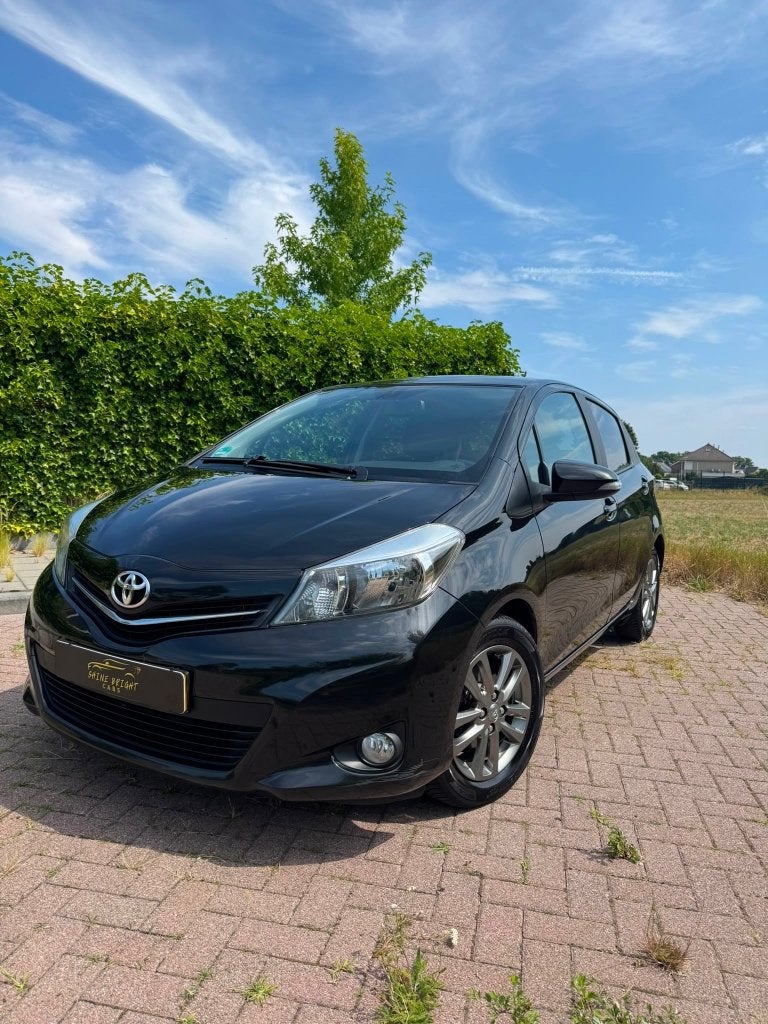 Toyota Yaris | 2014 | Full Options | APK t/m 07-2028, Auto's, Voorwielaandrijving, Euro 5, Zwart, Bedrijf