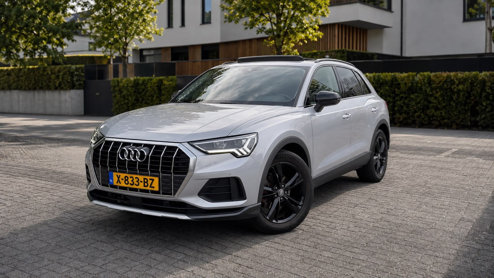 Audi Q3 35 Tfsi 150pk S Tronic 2019 Grijs, Auto's, Zwart, 4 cilinders, 84 €/maand, 750 kg