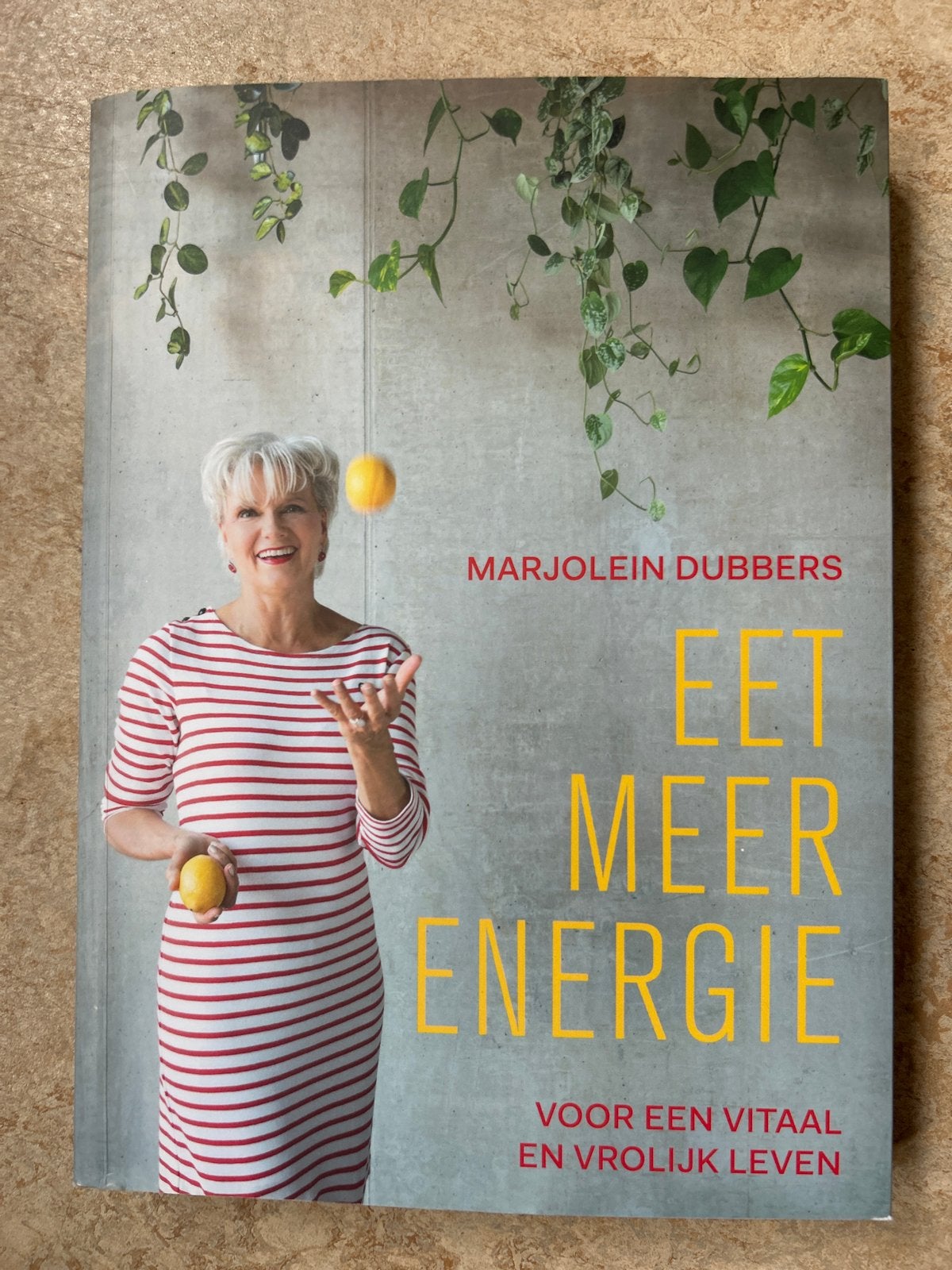 Eet Meer Energie - Marjolein Dubbers (Gezondheid & Voeding), Boeken, Ophalen of Verzenden, Zo goed als nieuw, Dieet en Voeding