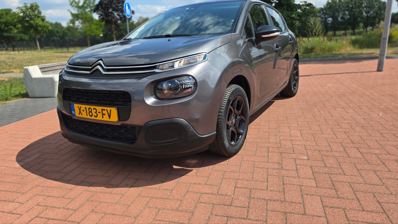 Citroën C3 1.2 Puretech 83pk S&S 2020 Grijs, Auto's, Voorwielaandrijving, 83 pk, 450 kg, 40 €/maand