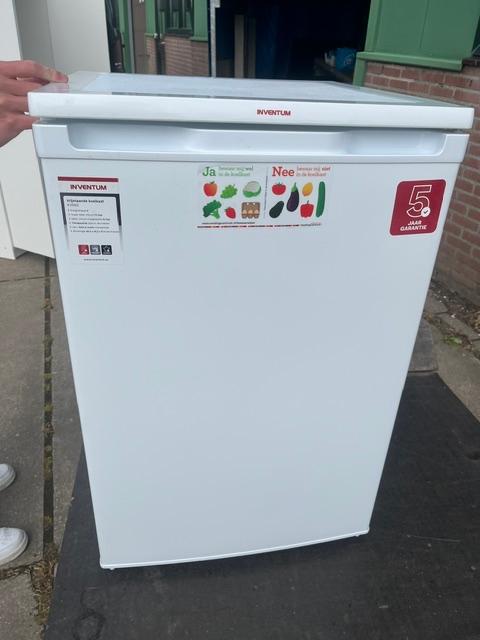 Te koop tafel model koelkast, Ophalen, Zo goed als nieuw, Met vriesvak