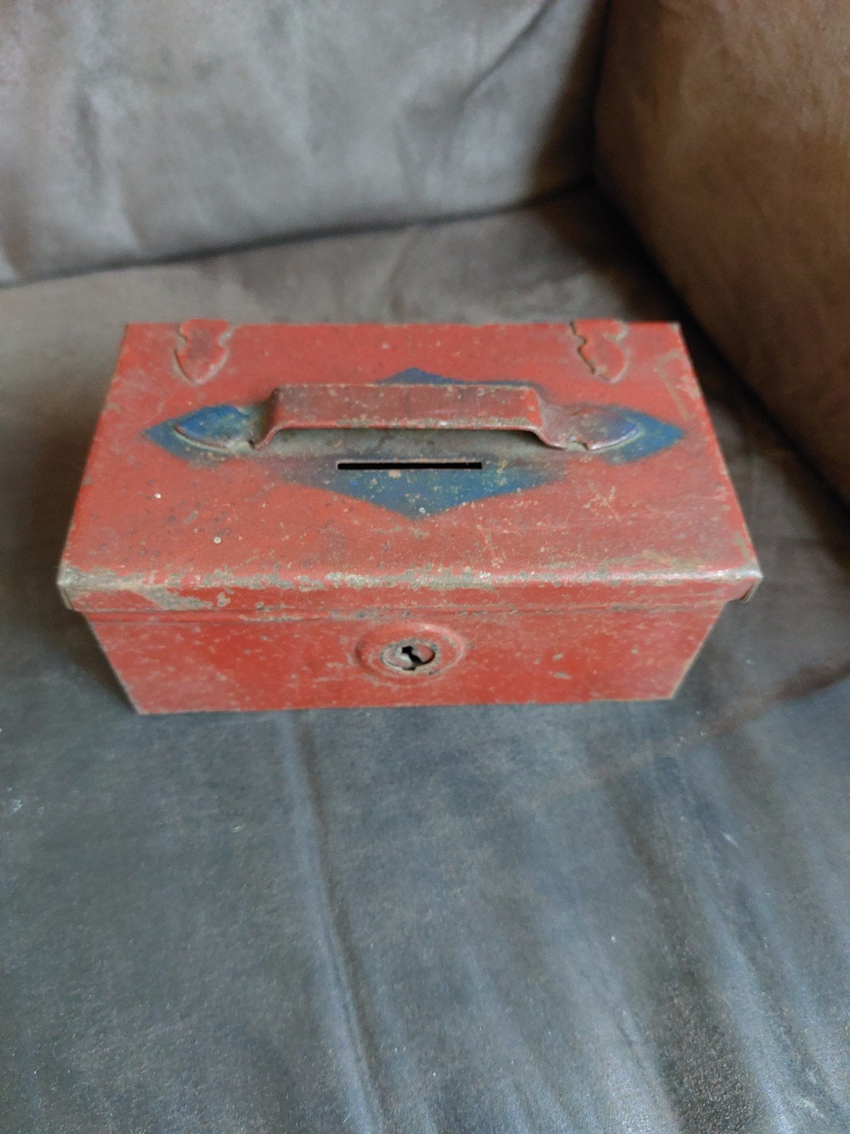 antieke spaarpot metalen kistje, Ophalen of Verzenden