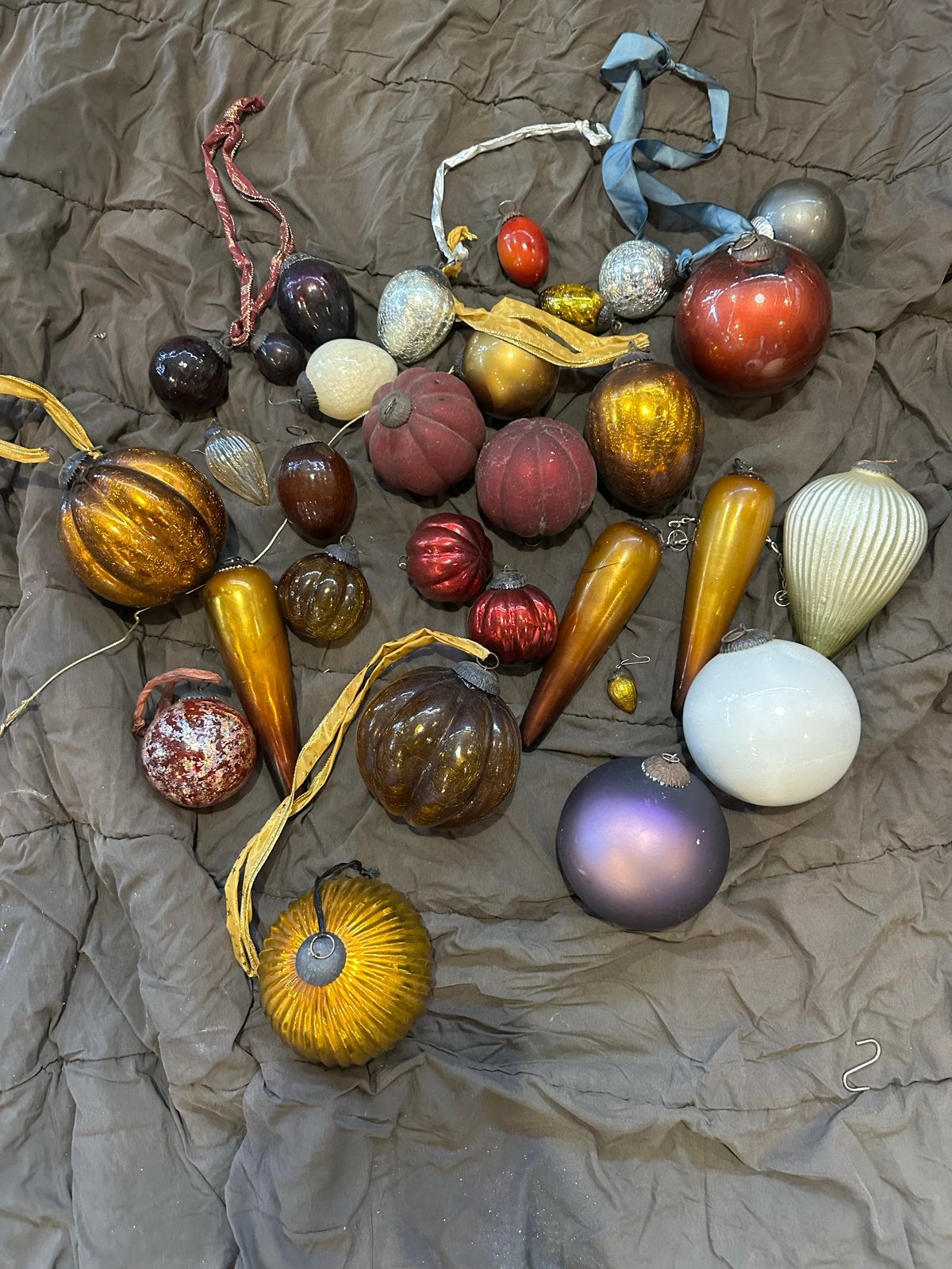 Kerstballen van glas, Ophalen
