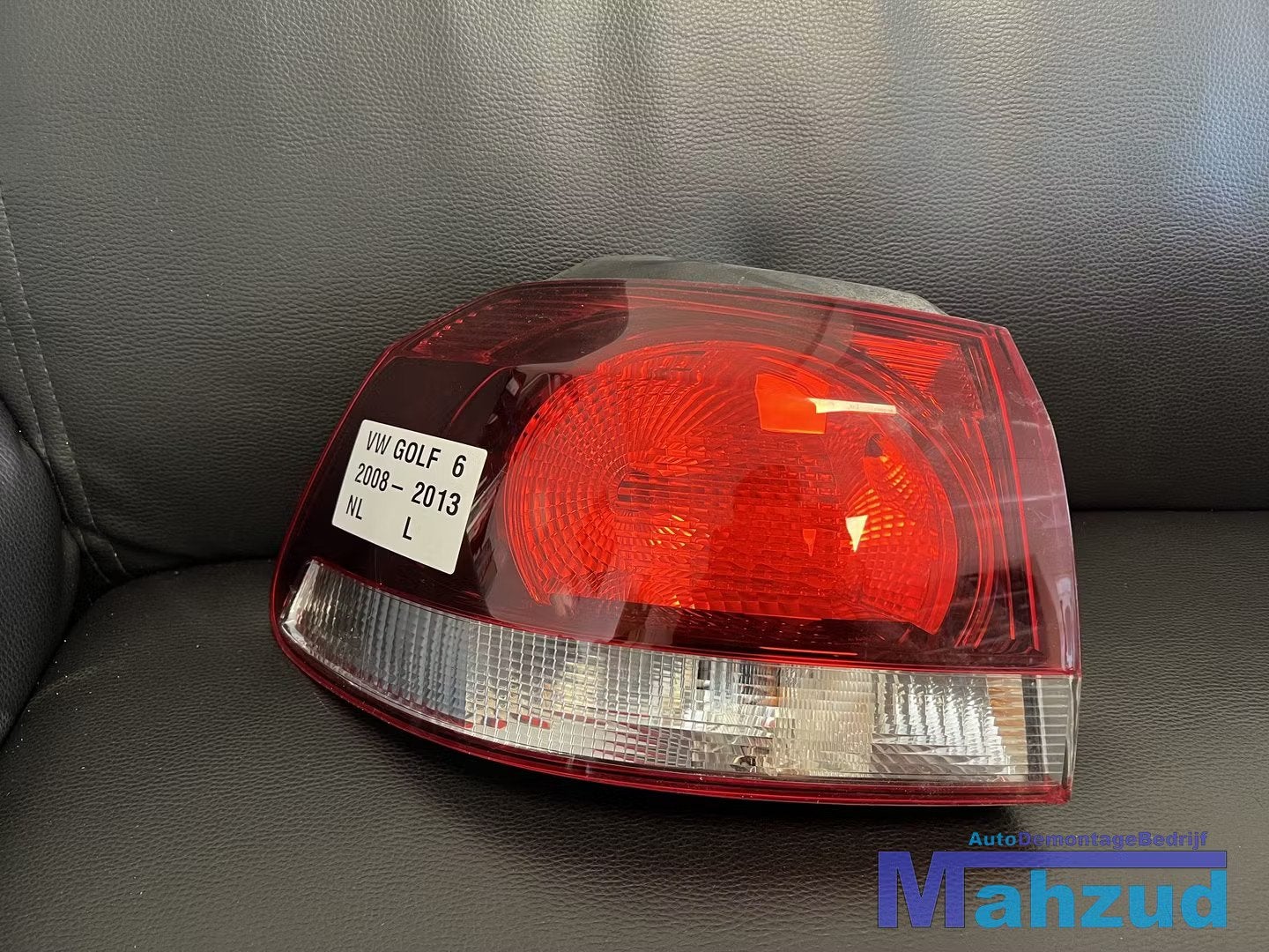 VW GOLF 6 Links buiten achterlicht donker 2009-2013, Auto-onderdelen, Verlichting, Gebruikt, Volkswagen, Volkswagen AG, Berliner Ring 2
38440  Wolfsburg, DE