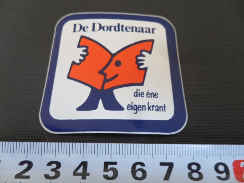 sticker de dordtenaar die éne eigen krant *, Verzamelen, Ophalen of Verzenden, Zo goed als nieuw