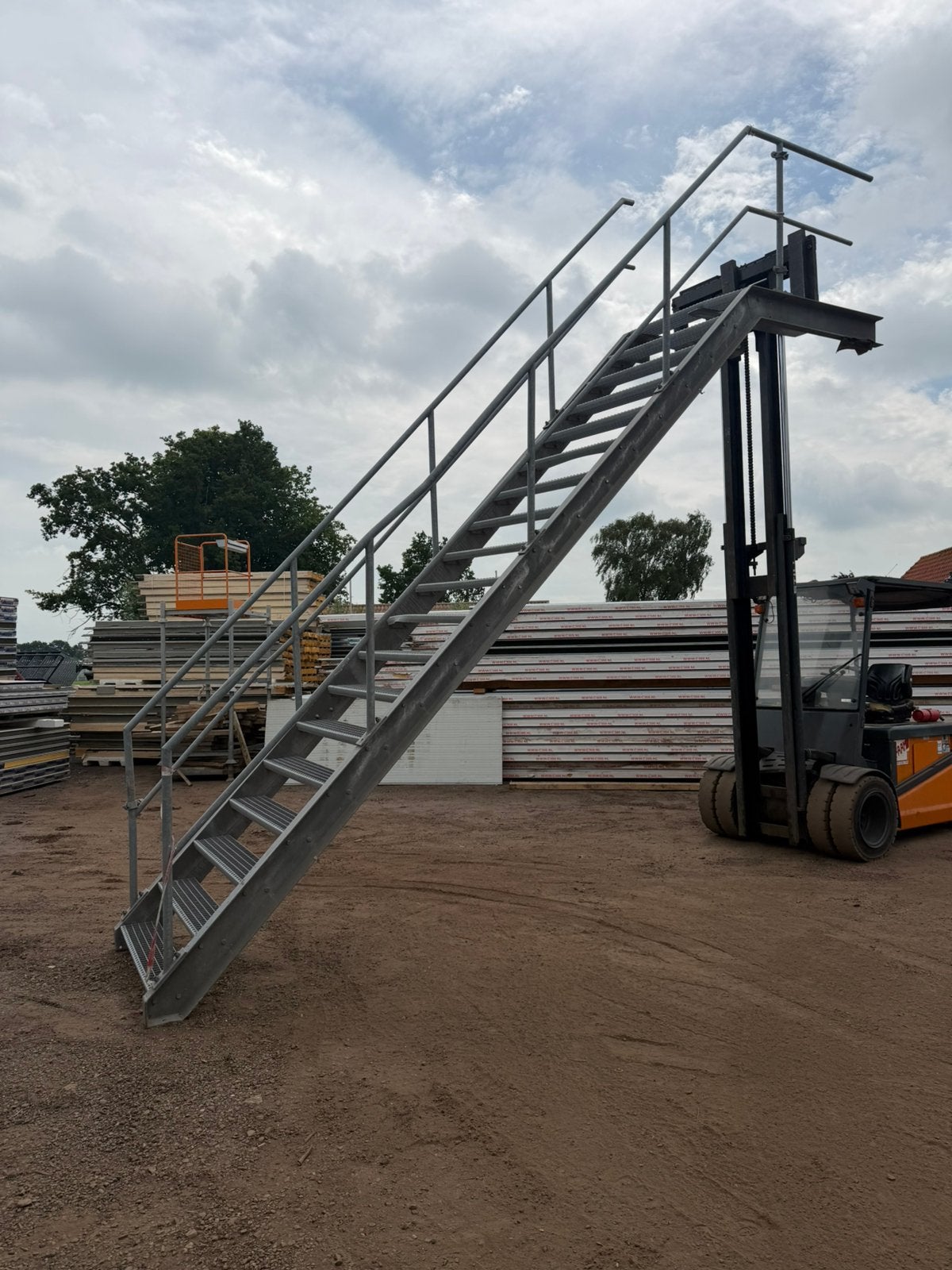 Gegalvaniseerde bordestrap steektrap wenteltrap trap trappen, Ophalen of Verzenden, Zo goed als nieuw, 2 tot 4 meter