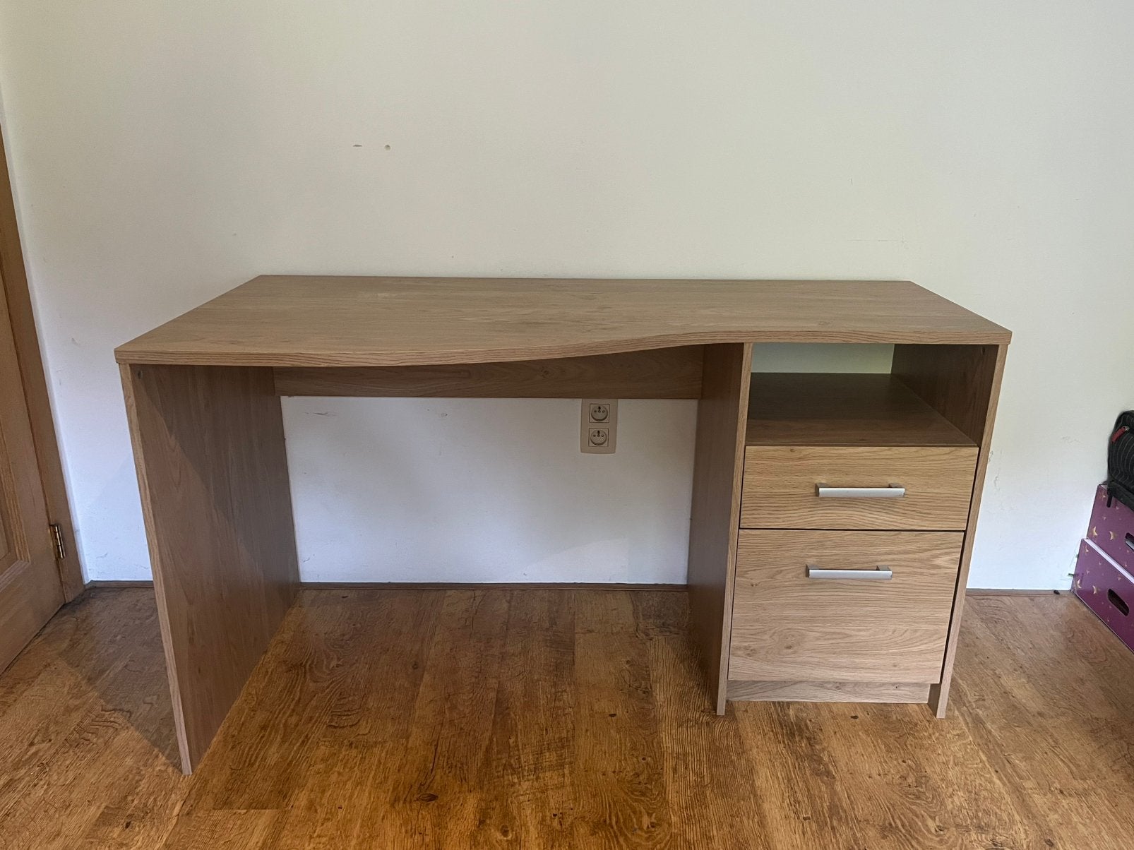 Houten Bureau, Ophalen, Zo goed als nieuw