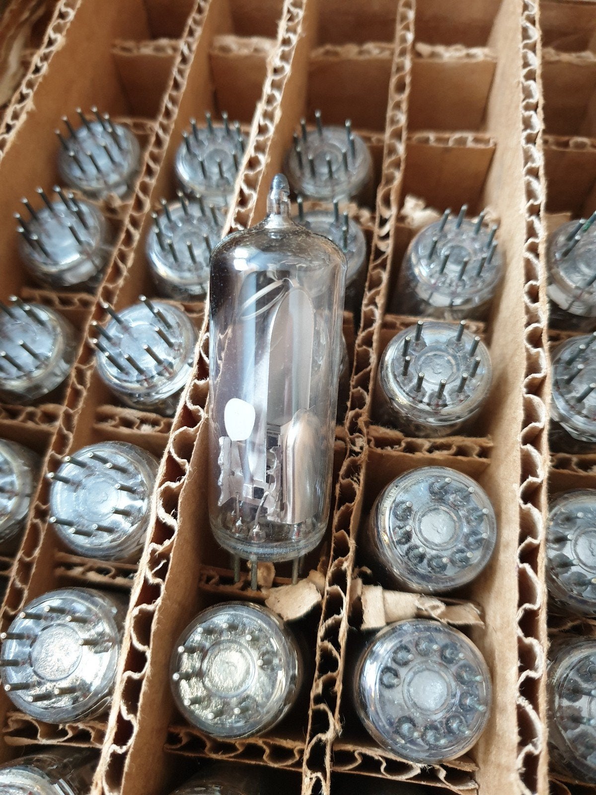 45x Philips EM80 Radiobuizen - NOS & Getest, Ophalen of Verzenden