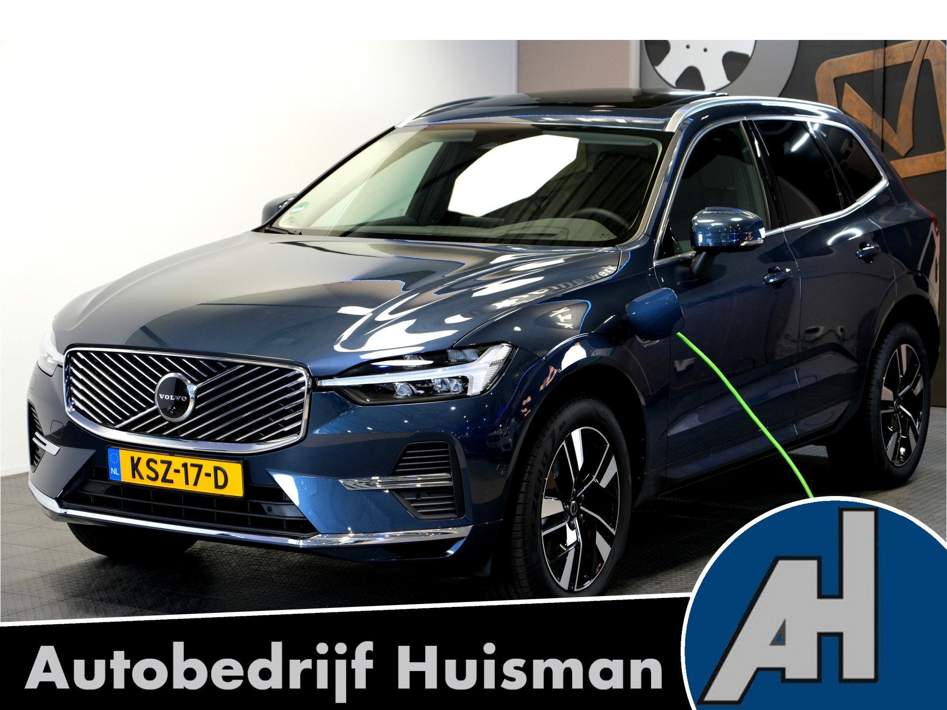 Volvo XC60 2.0 T6 AWD 293kW/399pk Aut8 Plug-in hybrid Plus B, Auto's, Automaat, Dealer onderhouden, Gebruikt, Euro 6
