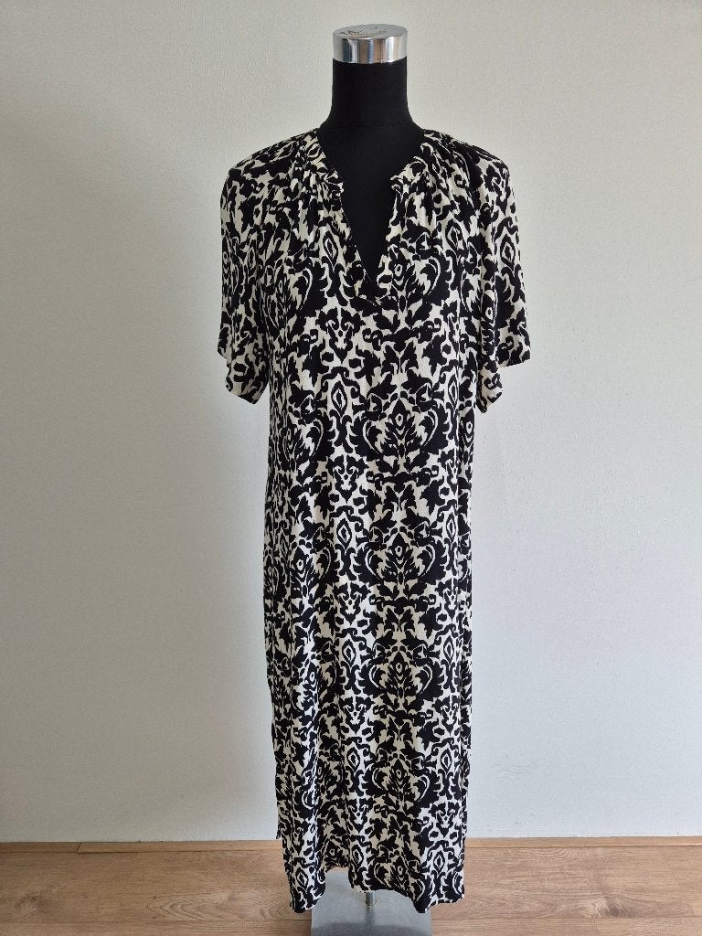 J556 - Zwart-witte Costes jurk maat L (1), Maat 38/40 (M), Zwart, Ophalen of Verzenden, Zo goed als nieuw