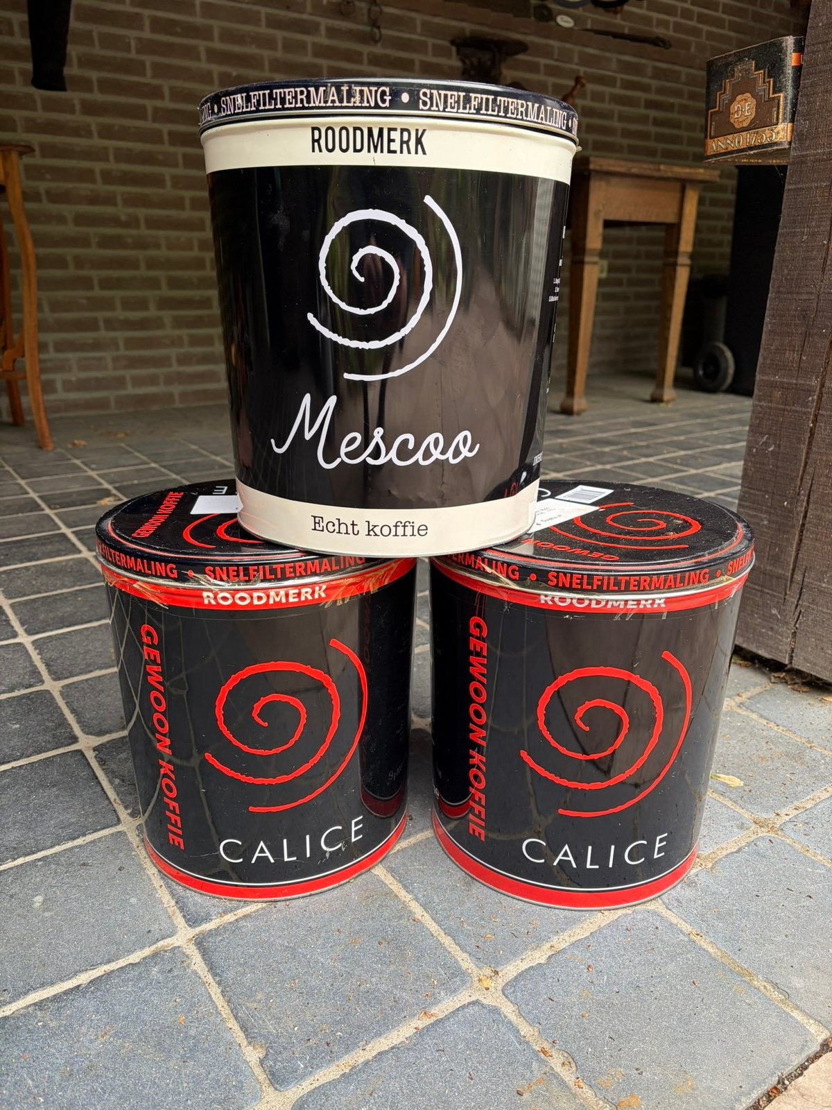 3 grote afsluitbare koffieblikken, Verzamelen, Blikken, Ophalen, Zo goed als nieuw, Overige