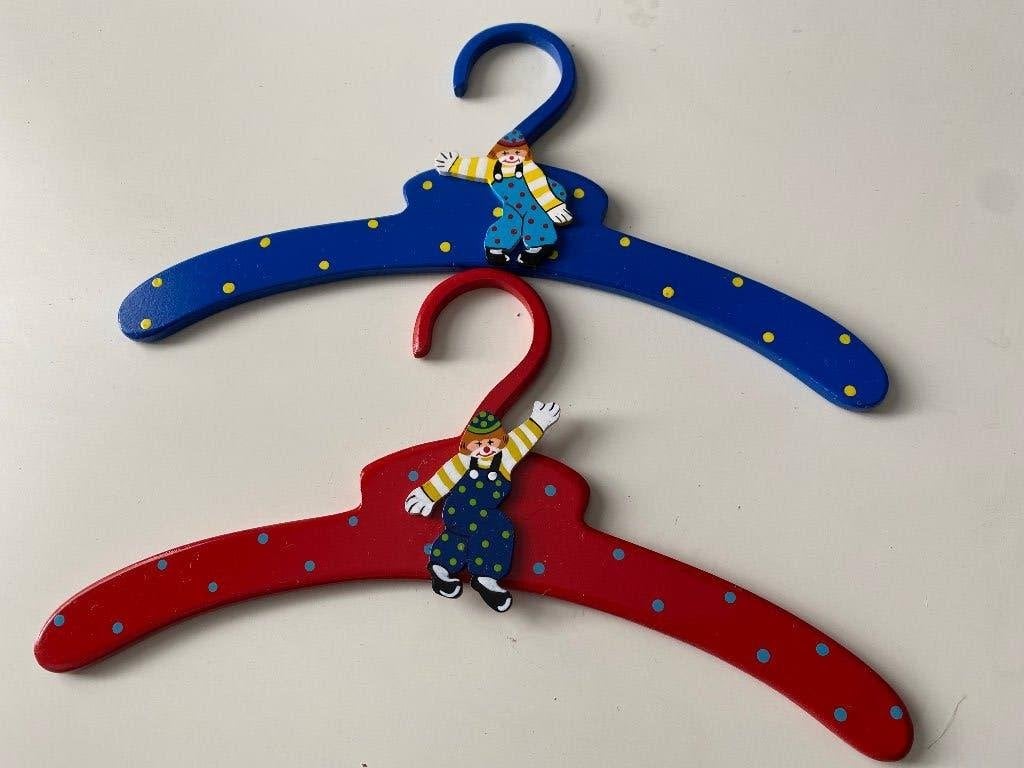 2 vrolijke baby kinder kledinghangers met clowntjes, Ophalen of Verzenden, Nieuw