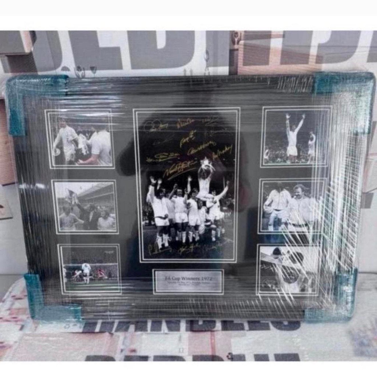 Leeds United Signed Large A2 Framed FA Cup Winners 1972 gift, Buitenlandse clubs, Ophalen of Verzenden, H, H