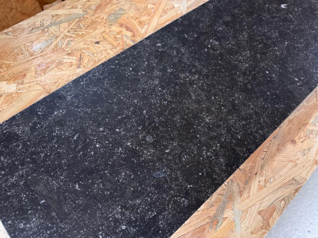 Belgisch hardsteen, Ophalen, Zo goed als nieuw, 75 m² of meer