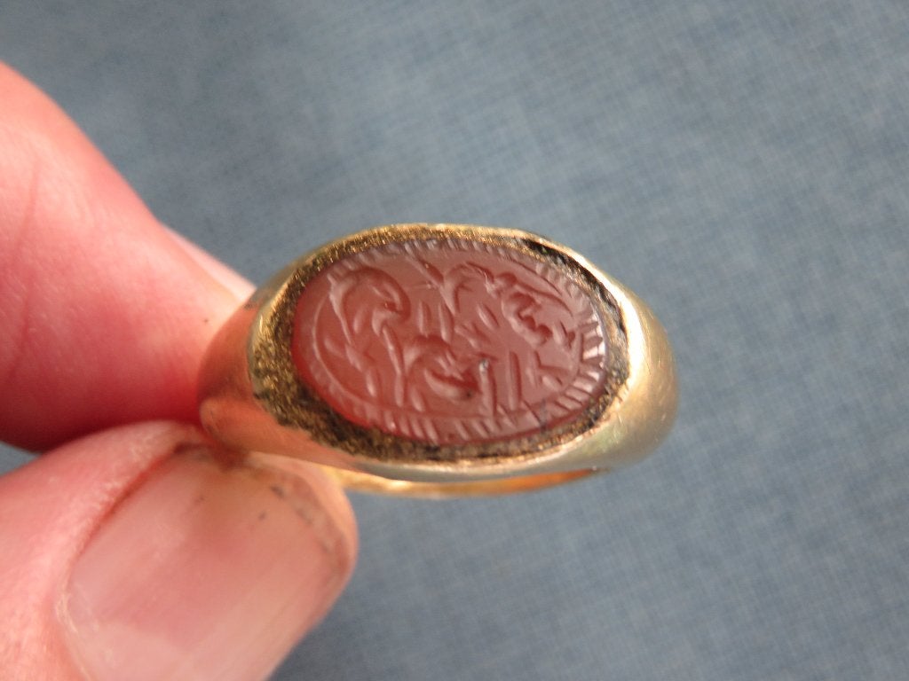 Arabische ring in goud met carneool gem - 6e - 8e eeuw, Ophalen of Verzenden, Goud, Ring