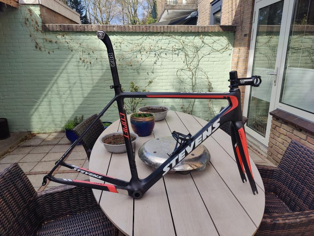 Mooie full carbon racefiets frame maat 54 Sevens Comet, Fietsen en Brommers, Fietsonderdelen, Overige merken, Frame, Gebruikt