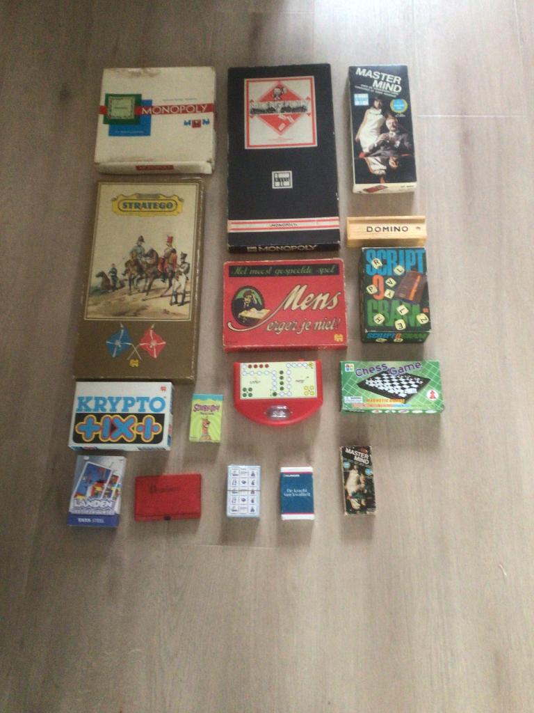 Bordspellen Doos vol …, Vijf spelers of meer, Ophalen of Verzenden, Gebruikt, Reisspel