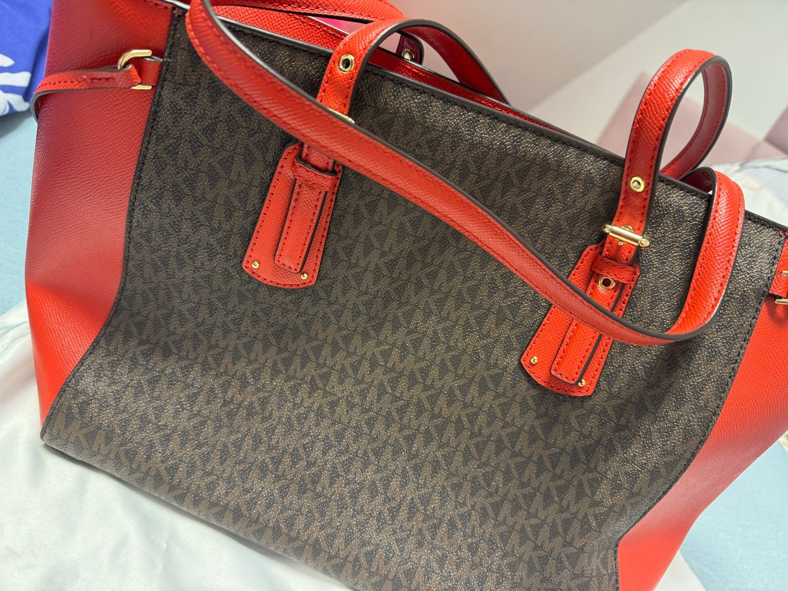 Michael Kors Shopper Rood/Bruin - Zo goed als nieuw, Sieraden, Tassen en Uiterlijk, Tassen | Damestassen, Ophalen, Zo goed als nieuw