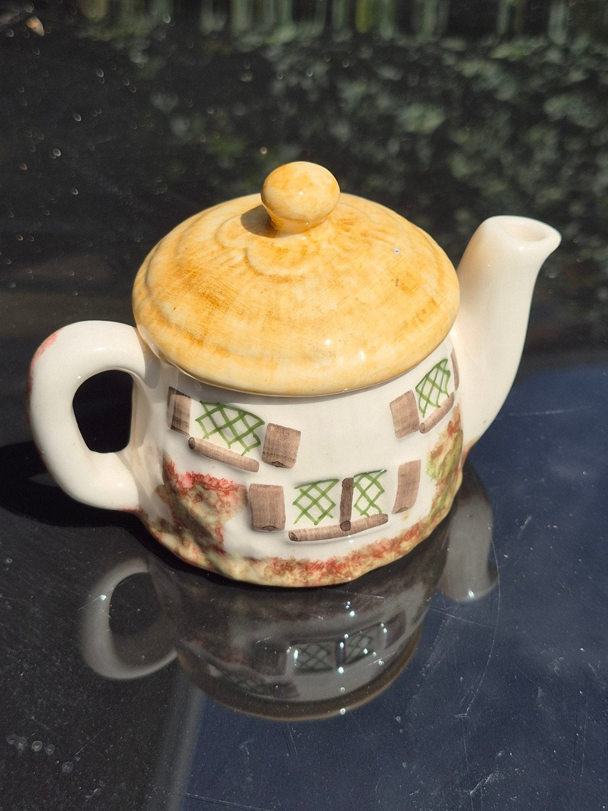 Schattige theepot in cottage-stijl, Ophalen of Verzenden