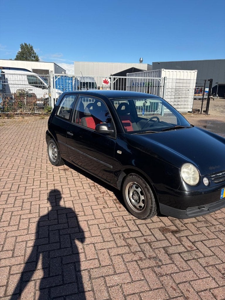 Volkswagen Lupo 1.0 37KW 2000 Zwart met APK, Auto's, Voorwielaandrijving, 4 cilinders, 4 stoelen, Zwart