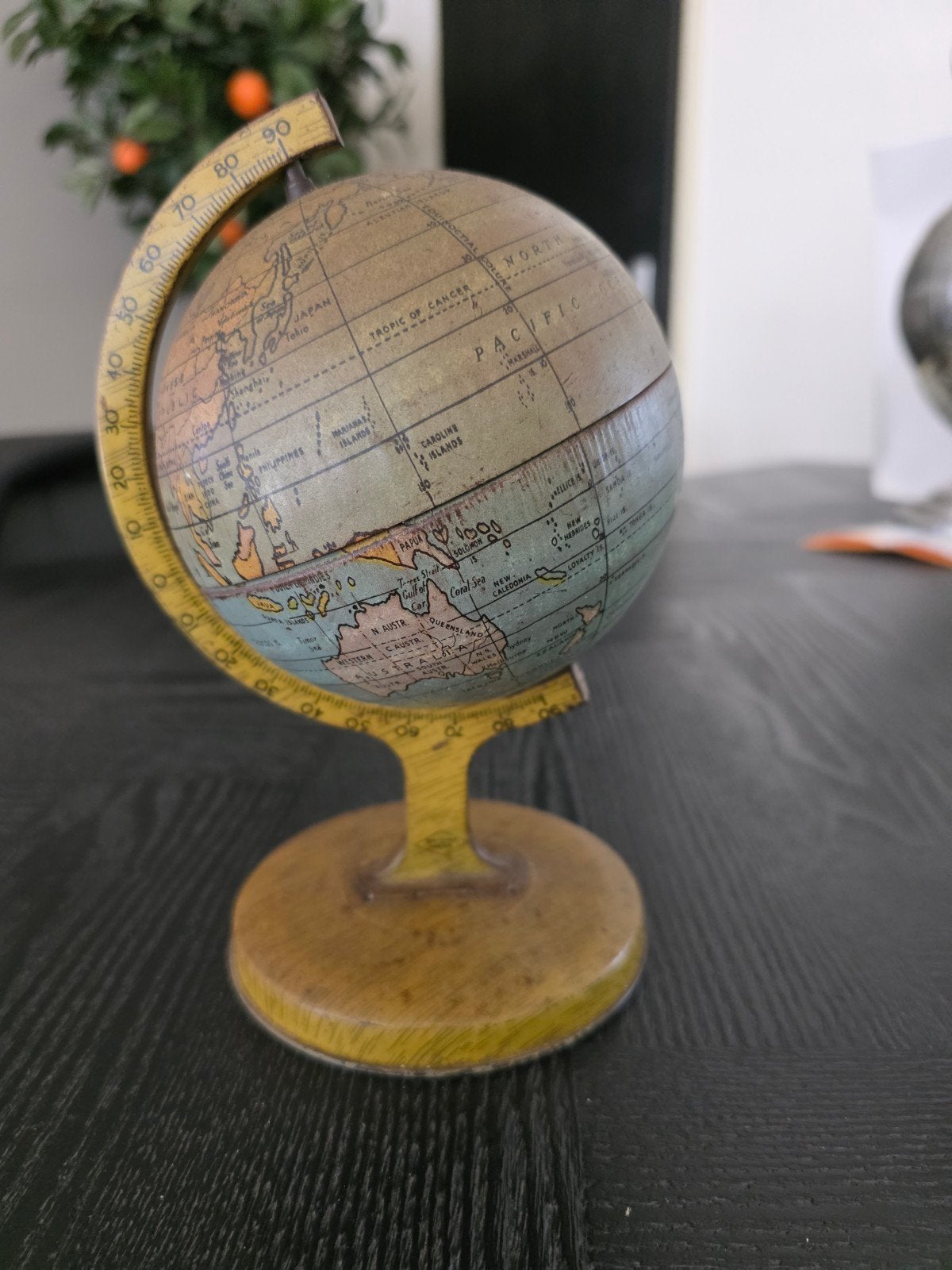 Vintage Wereldbol met metalen Voet - Decoratief, Ophalen, Gebruikt