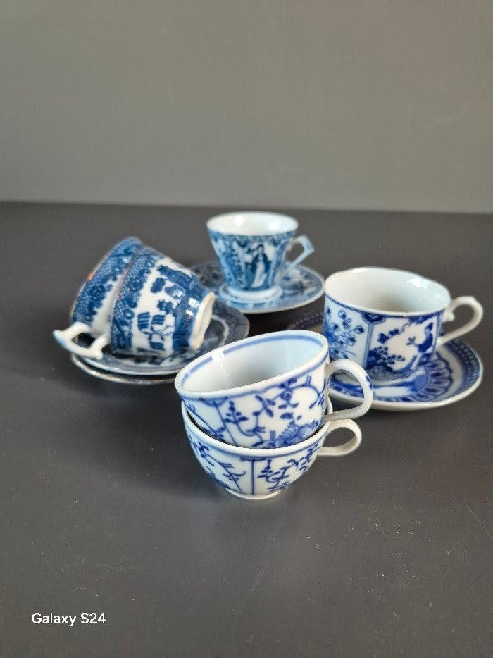 Kopjes en schotels Chinees, Ophalen