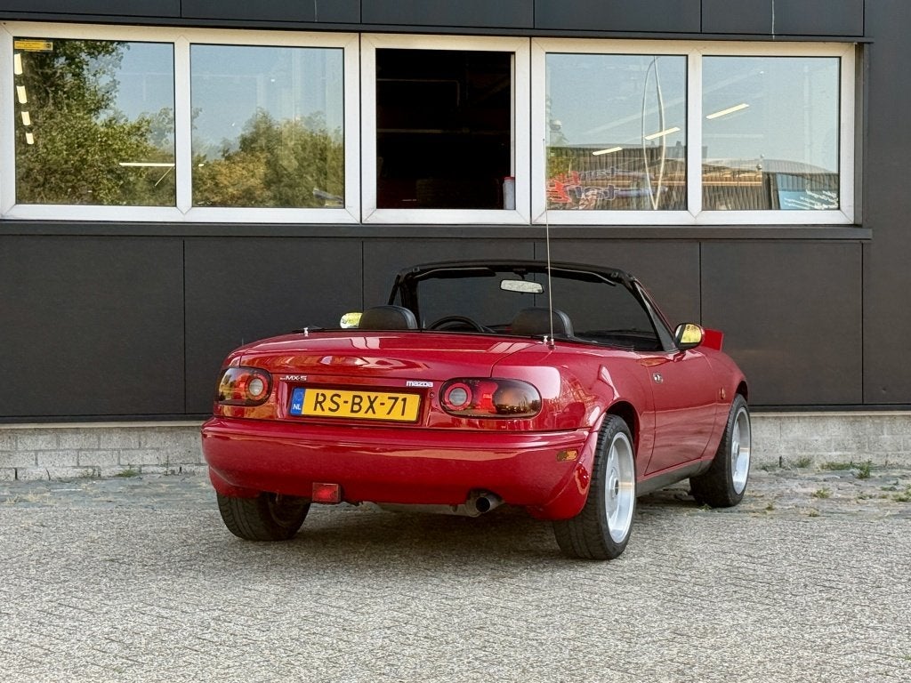 Mazda MX-5 1.6i-16V NA/Roestvrij/Stuurbekrachtiging/16''/Sof, Auto's, Zwart, Cabriolet, 116 pk, Elektrische ramen