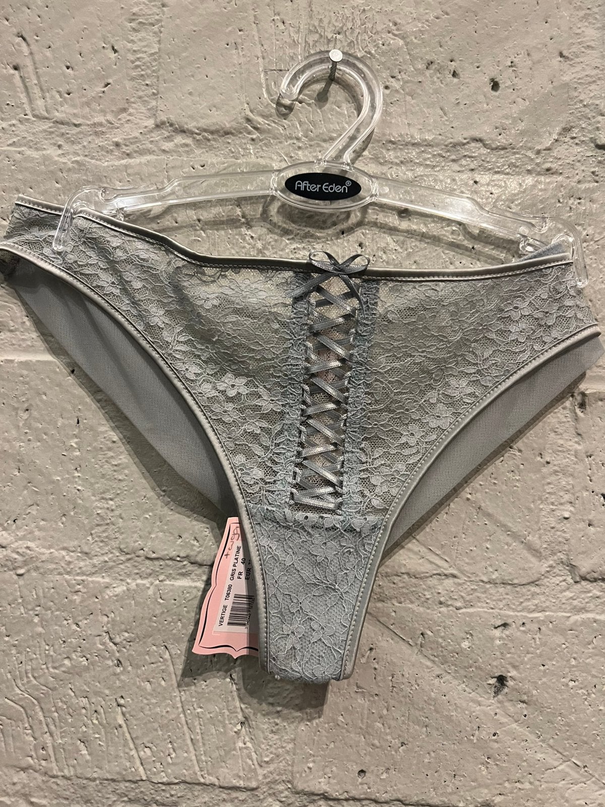 Chantal Thomass string maat 38 NIEUW!! Nu €15,-, Ophalen of Verzenden, String