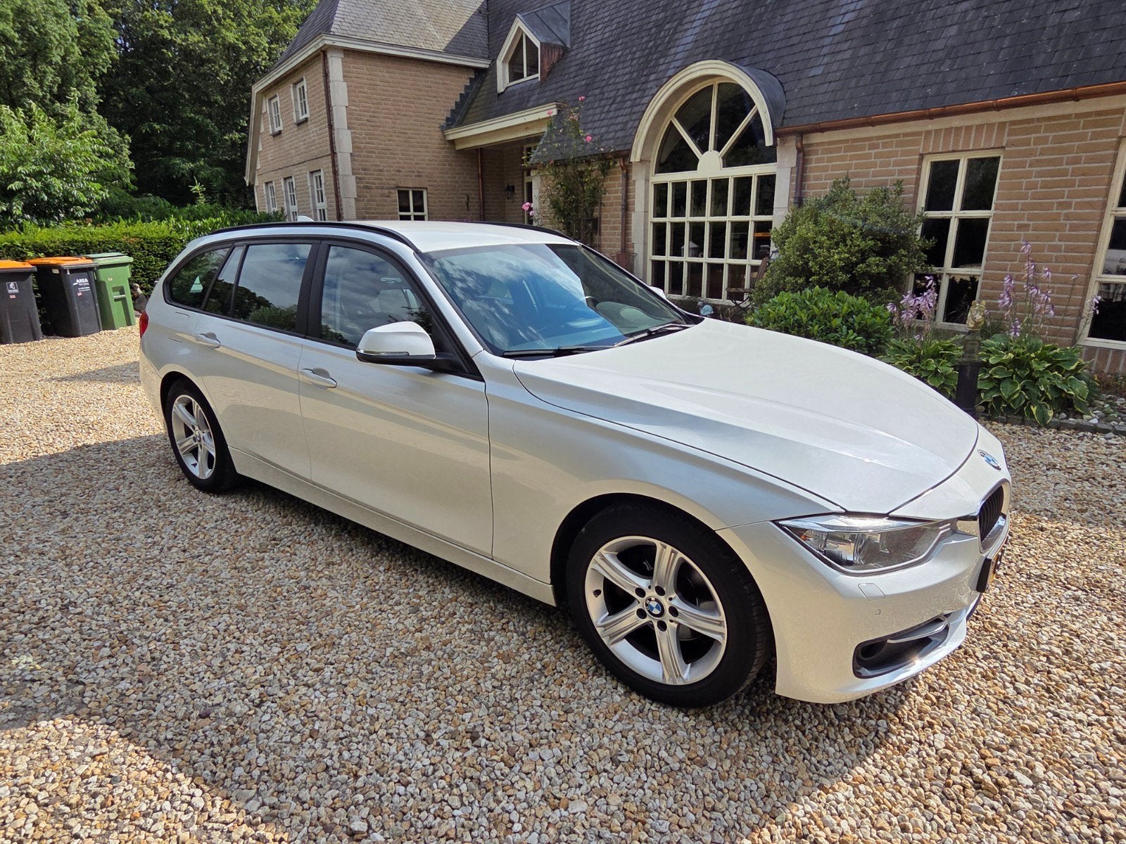 BMW 320d Touring met slechts 154.000 KM, 2014, parelmoer wit, Auto's, BMW, Euro 5, 1995 cc, Zwart, 4 cilinders