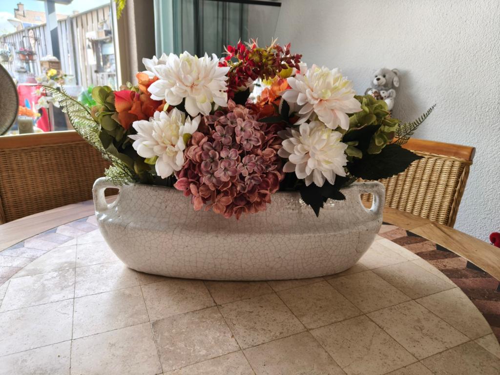 Brynxz schaal/vaas oren met kunstbloemen, Ophalen, Gebruikt, Overige kleuren, Aardewerk of Porselein