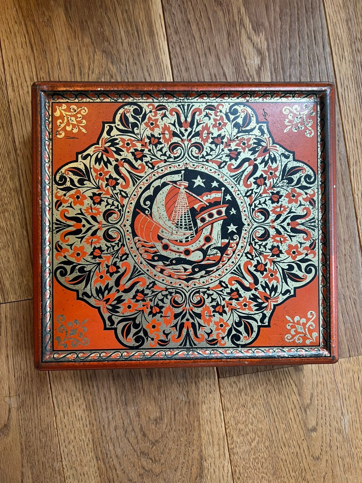 Antiek Verkade Koekblik - Sierlijk Design, Ophalen of Verzenden, Gebruikt, Koek(jes), Verkade