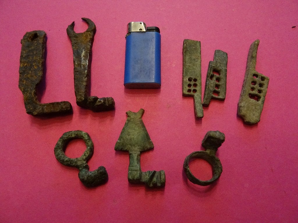 8  ROMEINSE BODEMVONDSTEN SLEUTEL GRENDEL RINGSLEUTEL, Ophalen of Verzenden, Brons