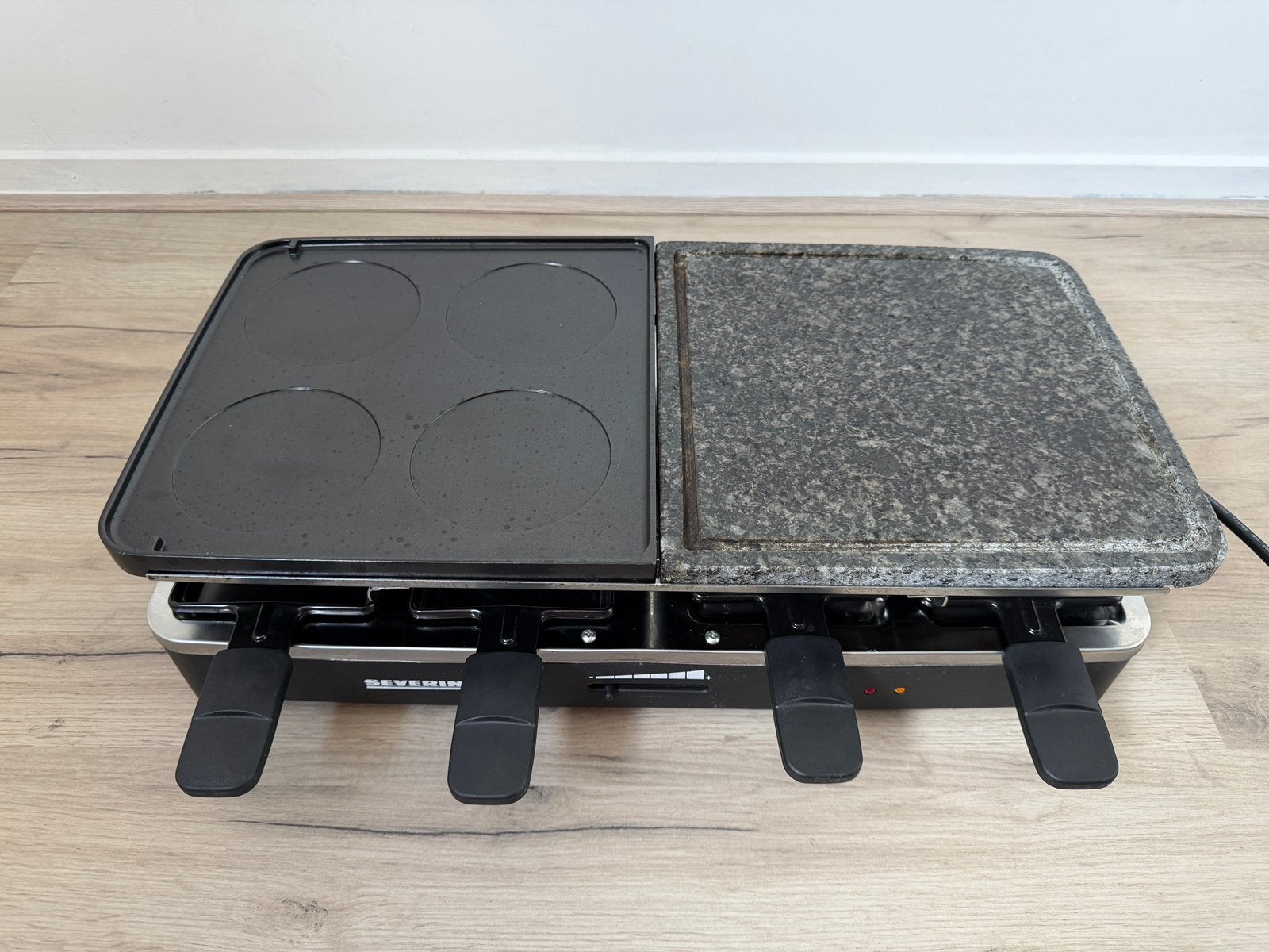 Severin Raclette Party Grill met natuurlijke grillsteen, Ophalen, Gebruikt, 8 personen of meer