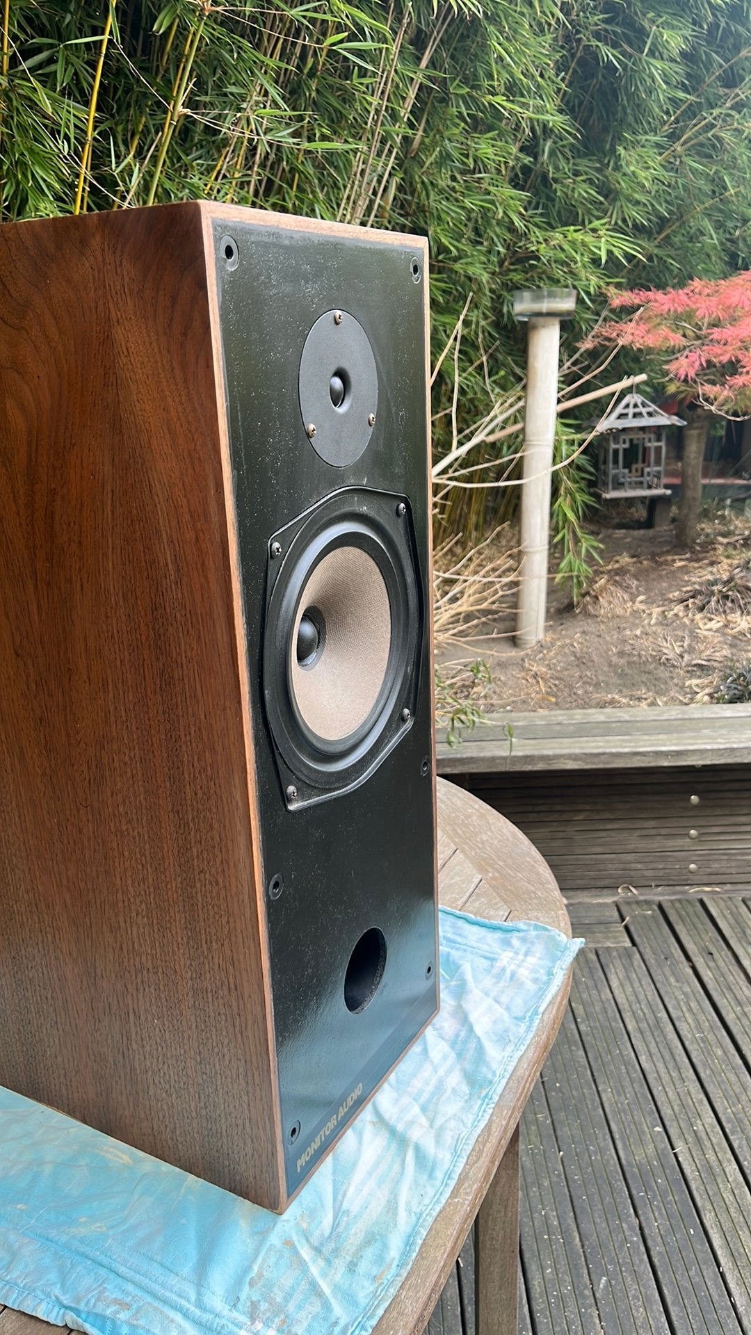 Monitor Audio R352 walnoot, Ophalen, Zo goed als nieuw, 60 tot 120 watt, Overige merken