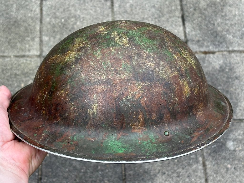 oude Canadese MK2 camouflage brodie helm WO2 - 1940 gemerkt, Ophalen of Verzenden, Landmacht, Engeland, Helm of Baret