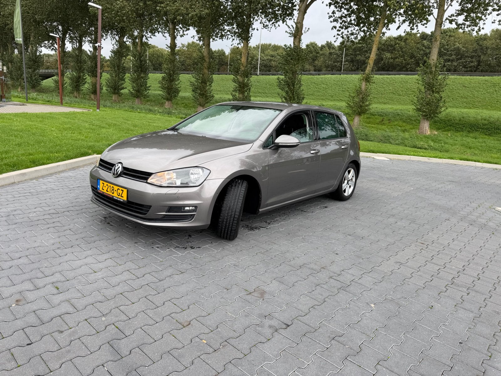 Volkswagen Golf 1.4 TSI 90KW 5D 2014 Grijs, Voorwielaandrijving, 1147 kg, 4 cilinders, 620 kg
