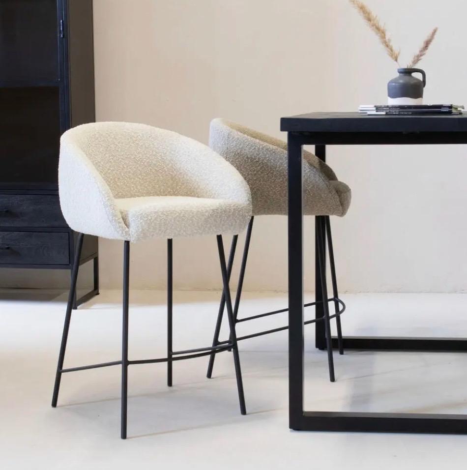 Nieuwe beige barkrukken / barstoelen, model Lova, Met voetsteun, Nieuw, Ophalen of Verzenden, 90 cm of meer