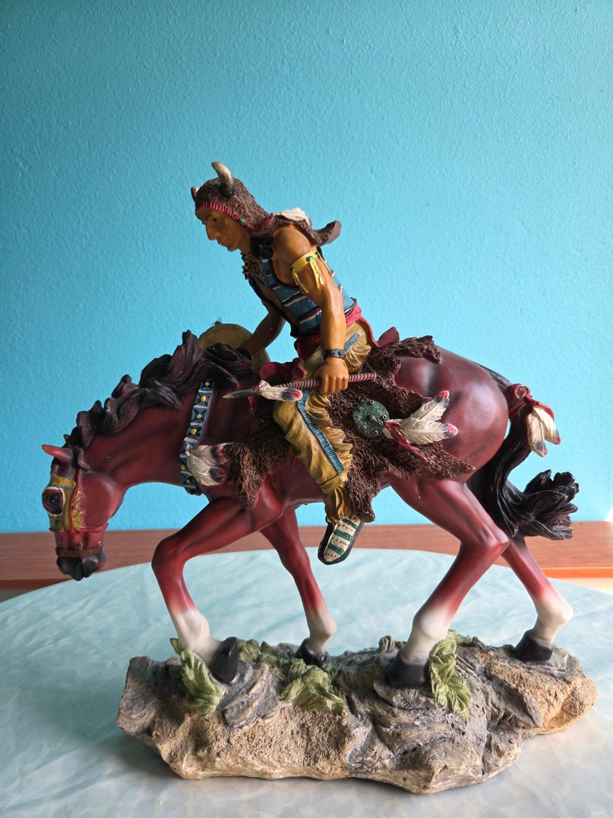 Groot beeld Indiaan te paard - 46x45 cm, Ophalen, Zo goed als nieuw, Mens