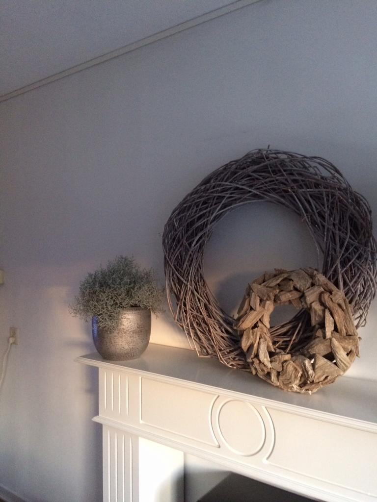 Grote krans grijs 80 cm, Huis en Inrichting, Woonaccessoires | Kransen, Ophalen, Zo goed als nieuw