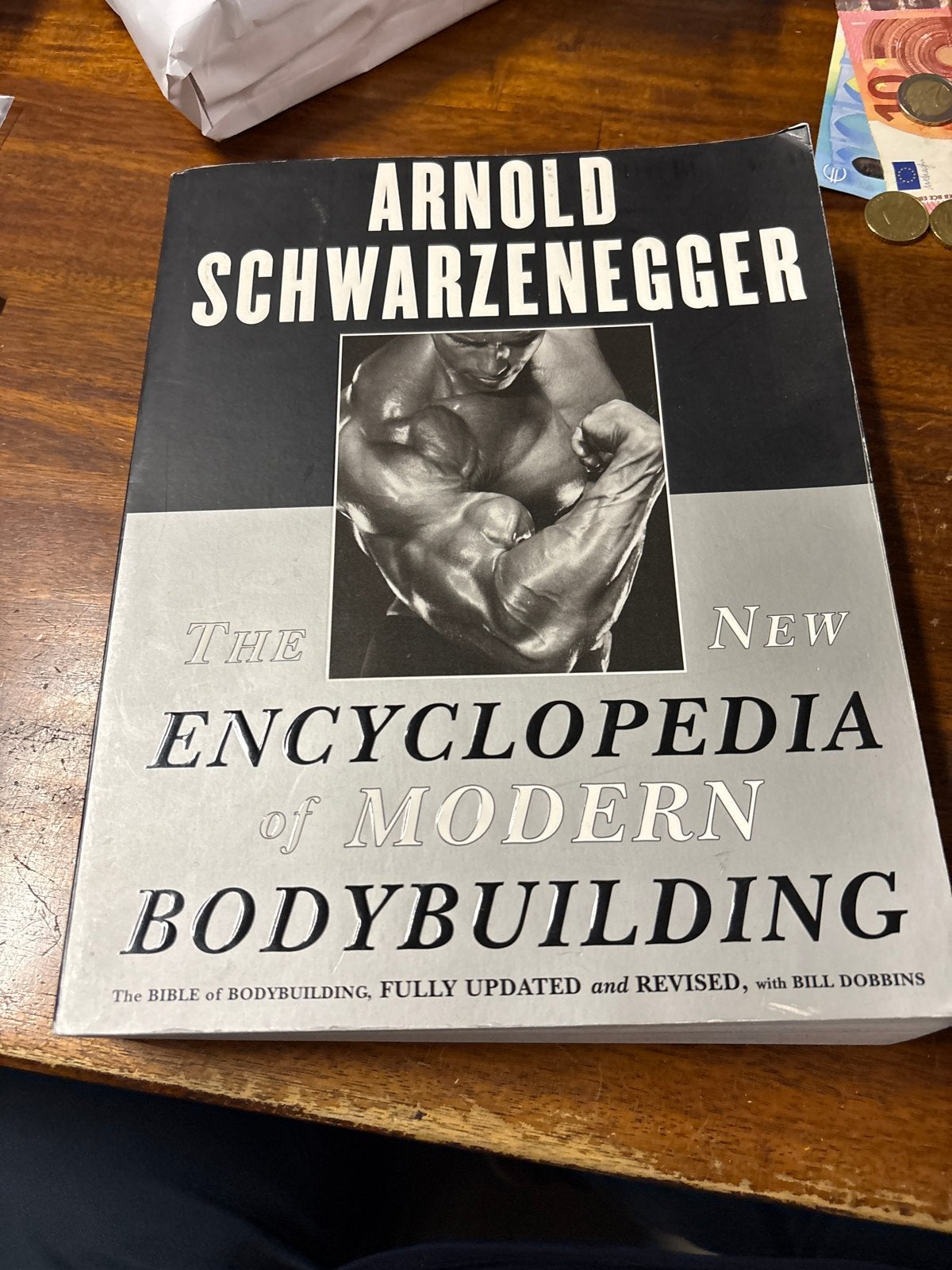Arnold Schwarzenegger: The New Encyclopedia of Modern Bodybu, Ophalen of Verzenden, Zo goed als nieuw, Fitness