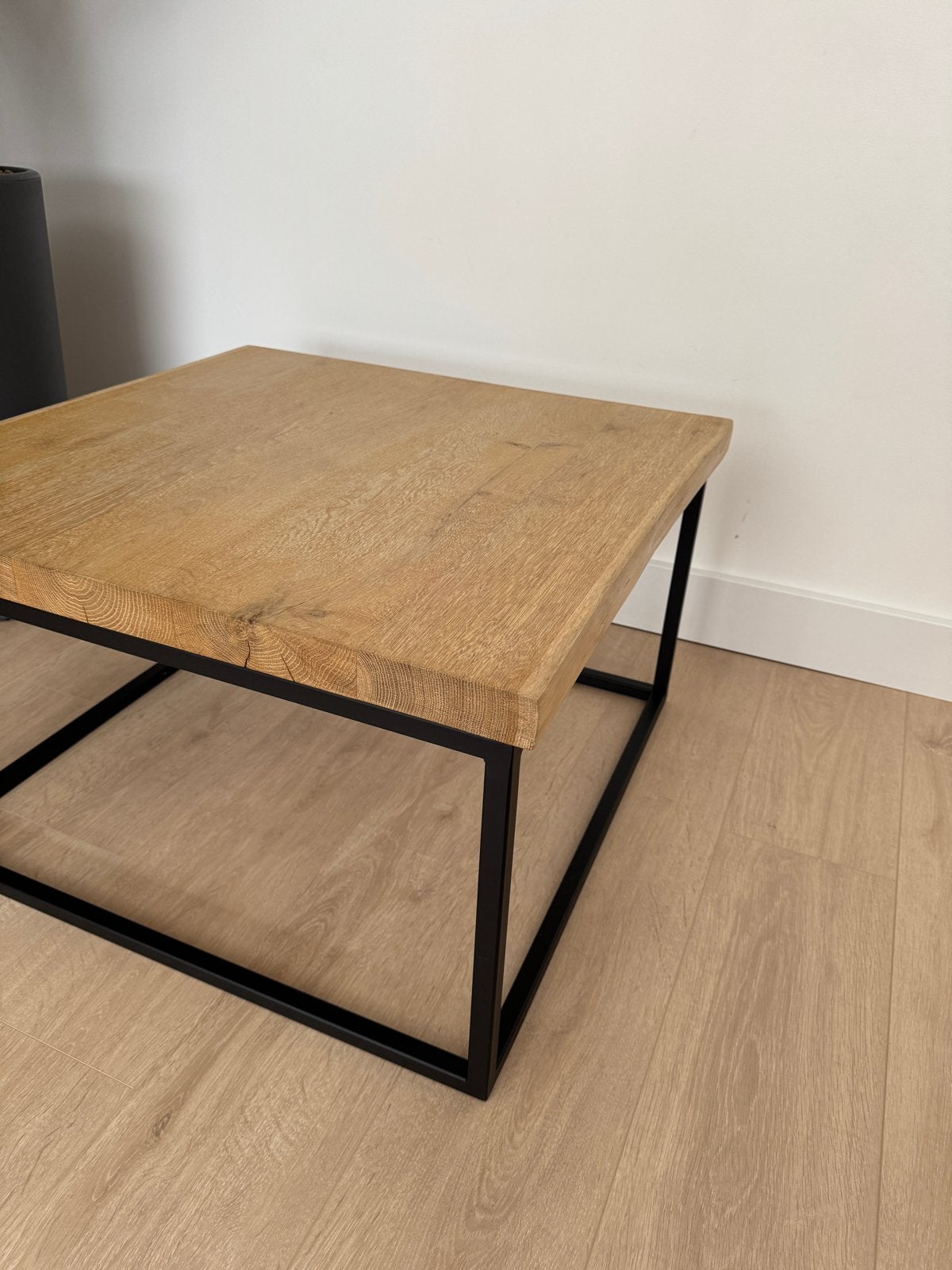 Vierkante Salontafel Zwart Frame Houten Blad 70x70cm, Ophalen, Gebruikt, Vierkant, 50 tot 100 cm