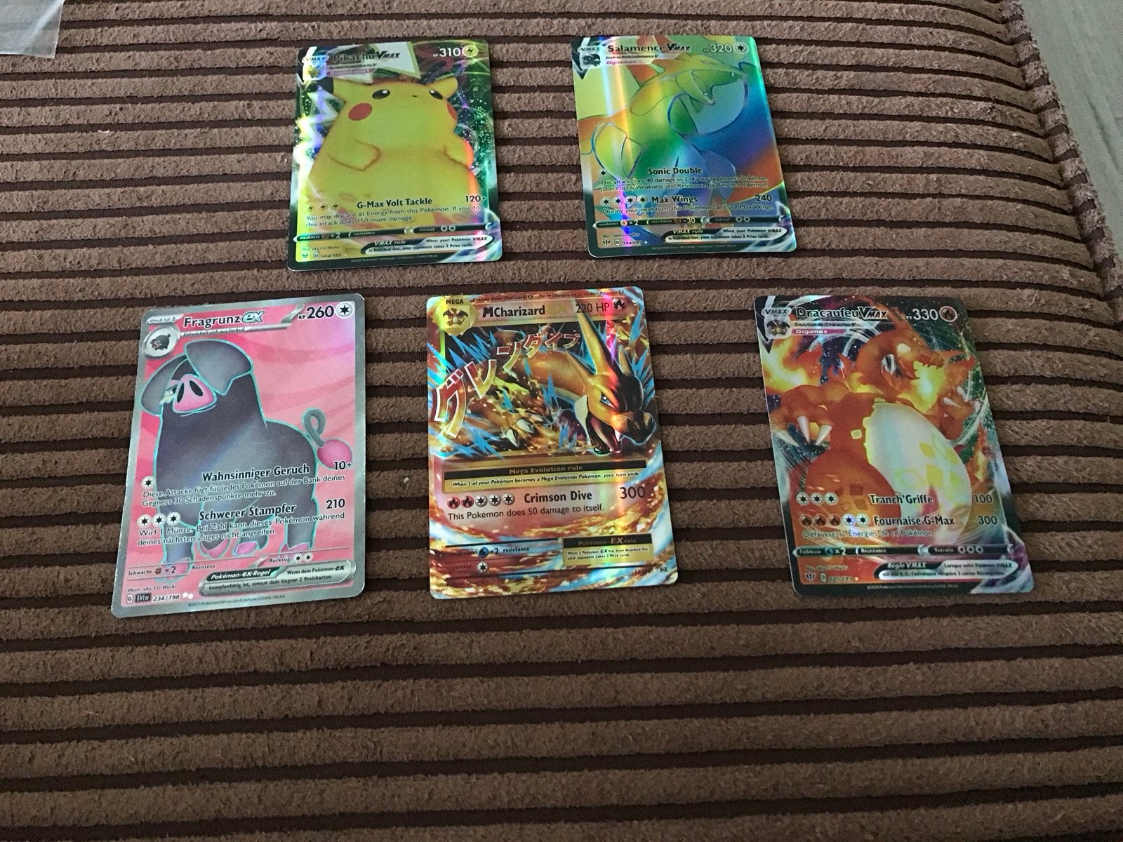 5 Pokémon kaarten: Pikachu VMAX, Charizard VMAX, etc., Ophalen, Zo goed als nieuw, Meerdere kaarten, Foil