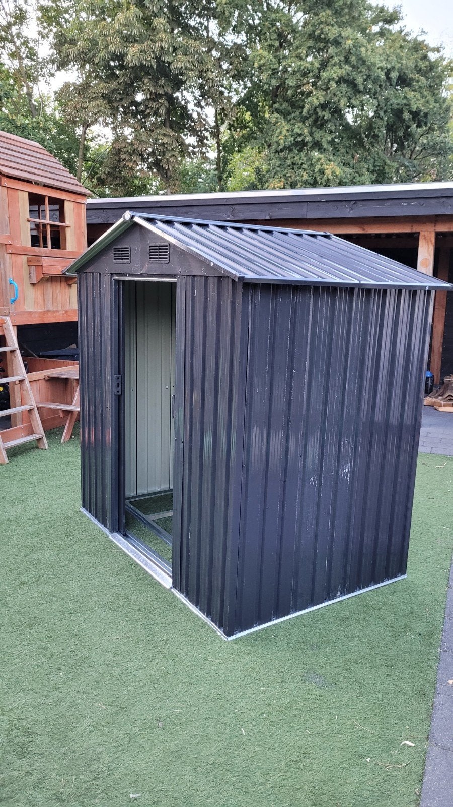 Metalen schuurtje 180x120 - Goede staat met kleine gebreken, Ophalen of Verzenden, Zo goed als nieuw, Metaal