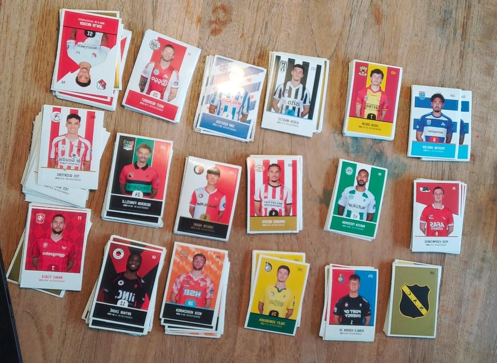 Plus voetbalplaatjes, Plus, Ophalen of Verzenden