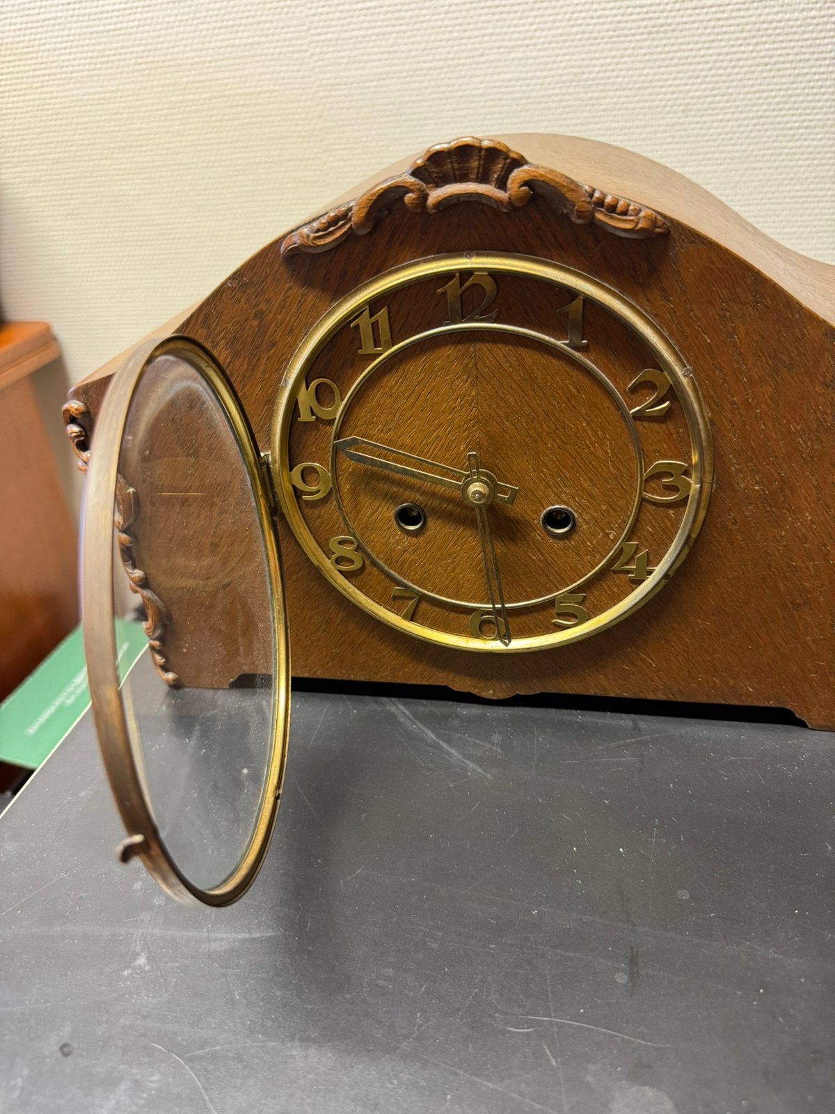 Oude pendule klok Junghans, Ophalen