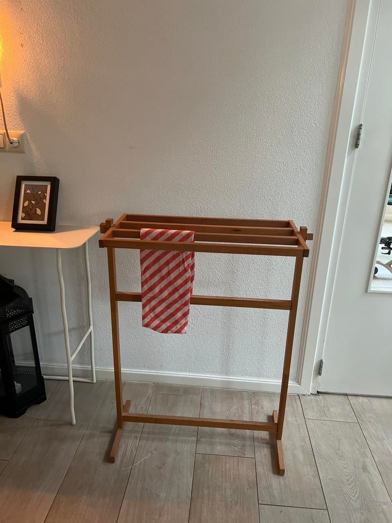 Houten handdoekenrek / kledingrek, Ophalen, Hout, Gebruikt, Landelijk